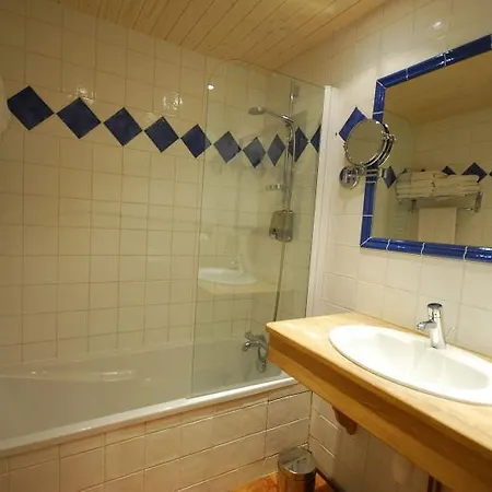 Szálloda Le Monal 3*
